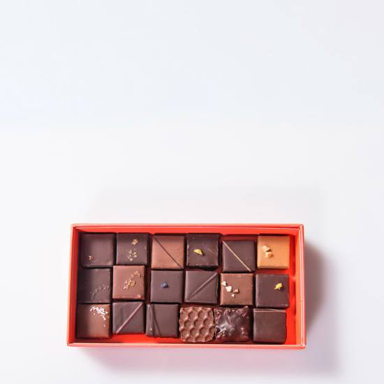 Reine Astrid Assortiment Chocolats Noir & Lait 18 chocolats - 120g