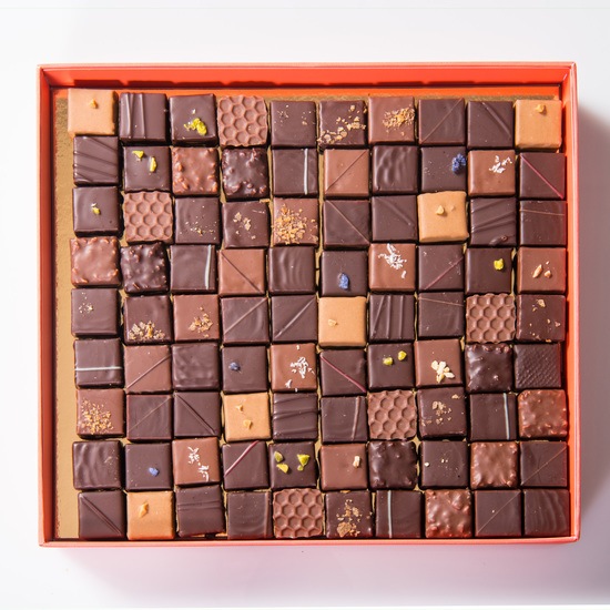 Reine Astrid Assortiment Chocolats Noir & Lait 90 chocolats - 660g